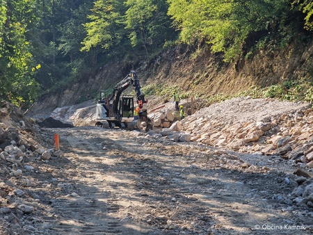 Sanacijska obnova vodotokov in hudournikov po poplavah_Črna (16)